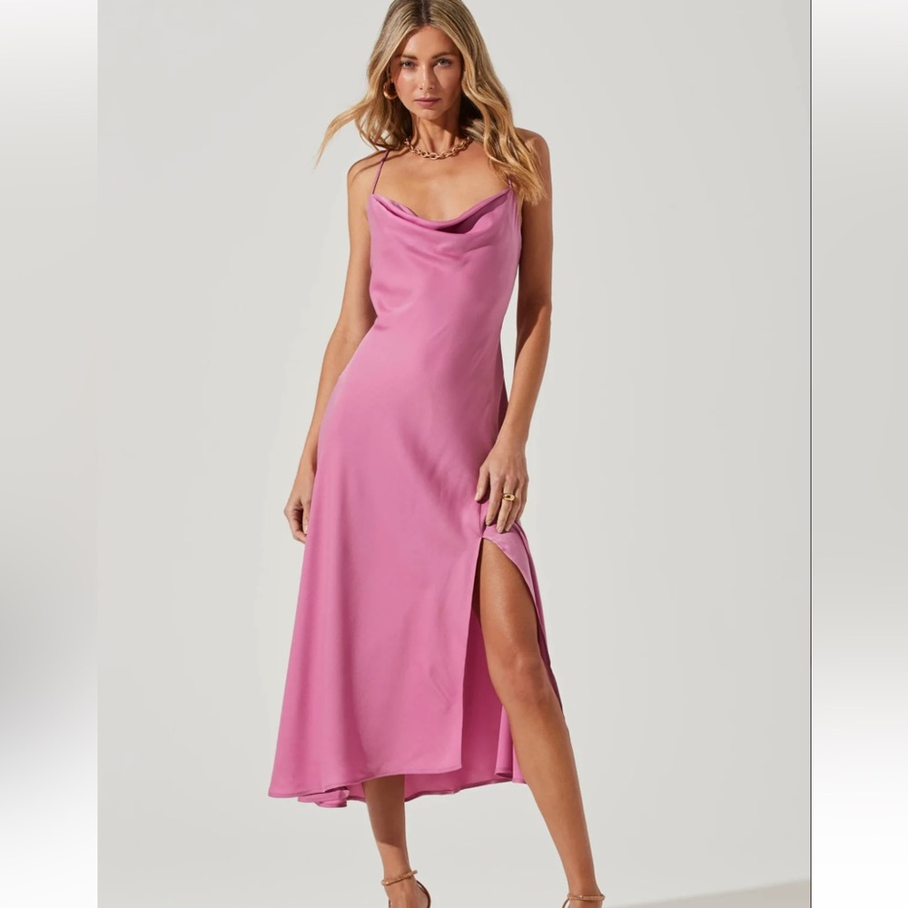 ASTR GAIA MIDI DRESS - NWT